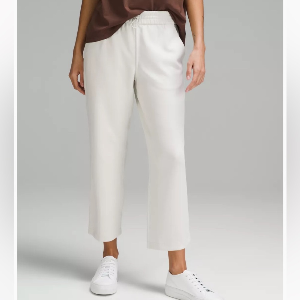 Lululemon Softstream HR Straight Leg Crop